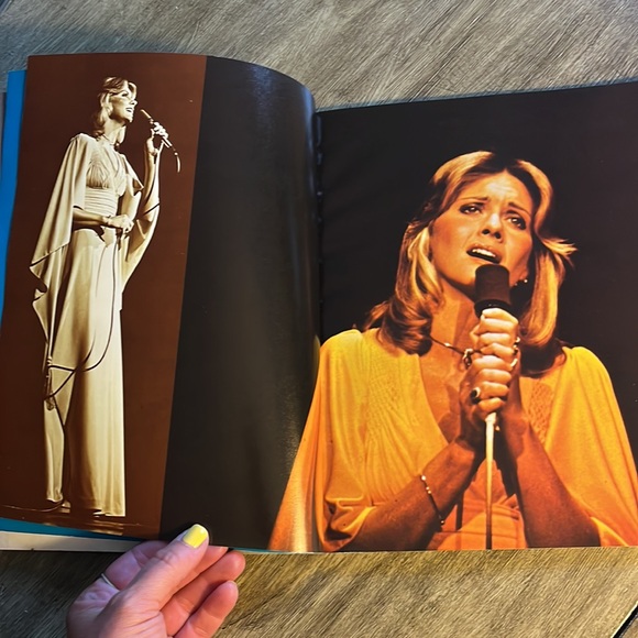 Olivia Newton John Songbook 1974 Piano/Vocal/Chords Rare Vtg. Excellent Cond. - Picture 4 of 16